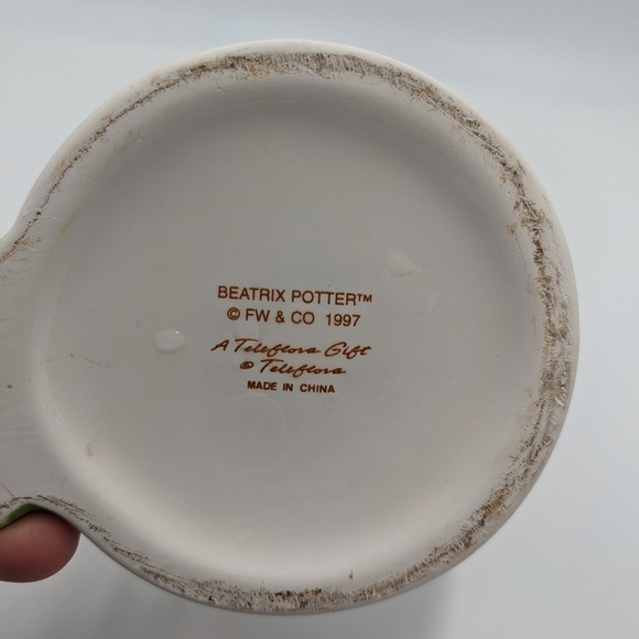 Beatrix Potter Teleflora Gift Planter Peter Rabbit Figure Fall Color Garden View - Picture 9 of 9